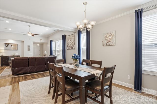7111 Overjoyed Crossing, Charlotte, NC 28215