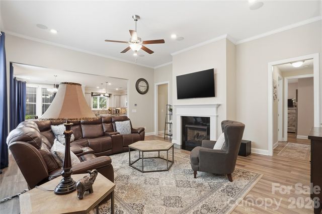 7111 Overjoyed Crossing, Charlotte, NC 28215