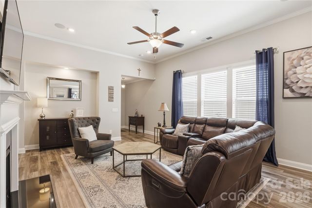7111 Overjoyed Crossing, Charlotte, NC 28215