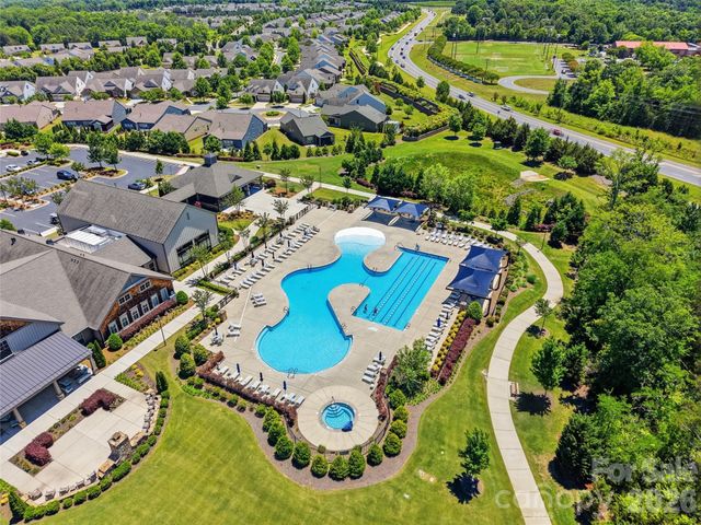 7111 Overjoyed Crossing, Charlotte, NC 28215