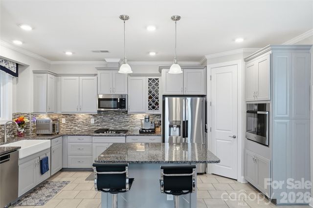 7111 Overjoyed Crossing, Charlotte, NC 28215