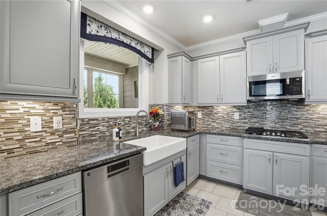 7111 Overjoyed Crossing, Charlotte, NC 28215