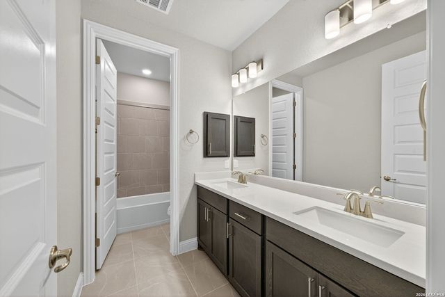 242 janice, Castroville, TX 78009