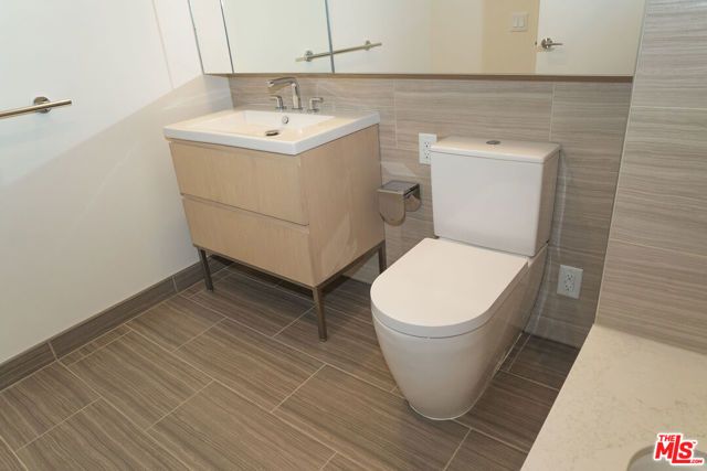 877 Francisco Street 1002, Los Angeles, CA 90017