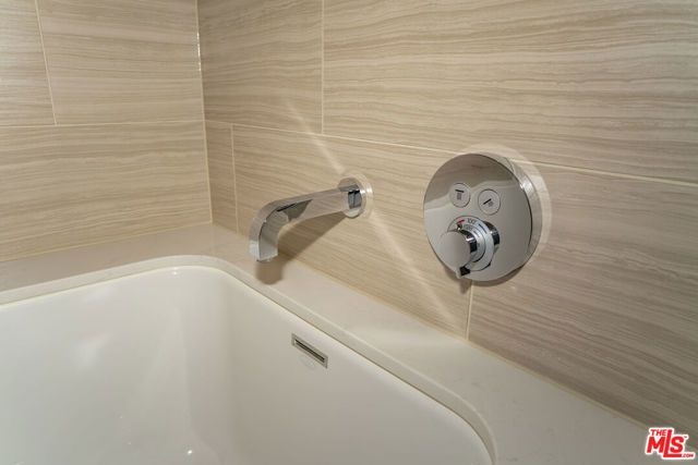 877 Francisco Street 1002, Los Angeles, CA 90017