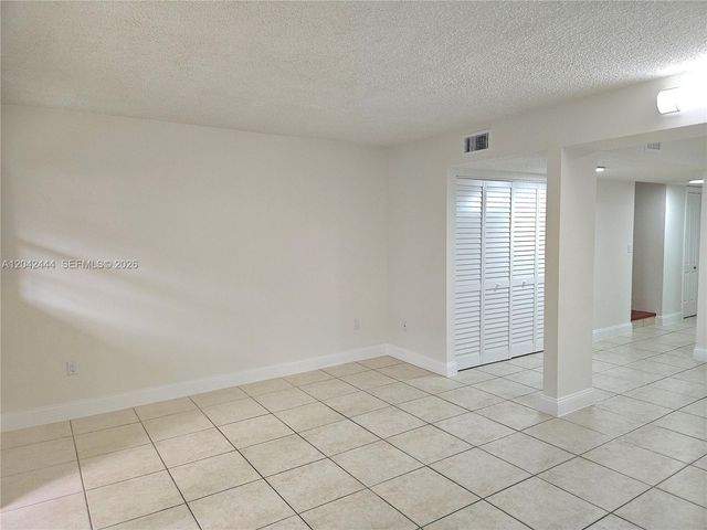 11071 NW 7th St 104-15, Miami, FL 33172