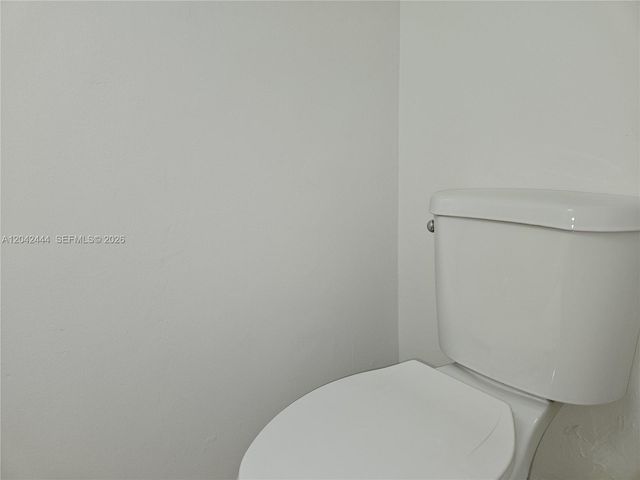 11071 NW 7th St 104-15, Miami, FL 33172