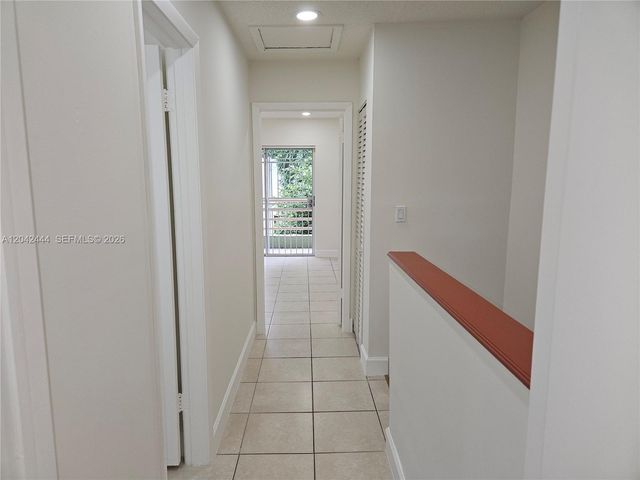 11071 NW 7th St 104-15, Miami, FL 33172