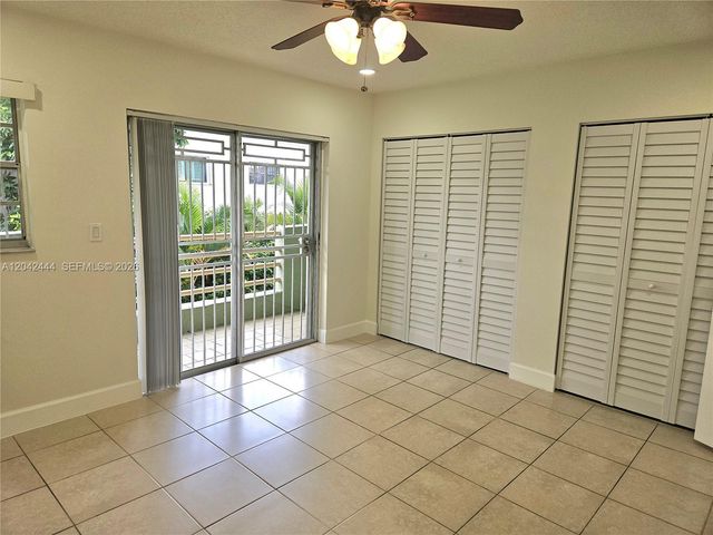 11071 NW 7th St 104-15, Miami, FL 33172
