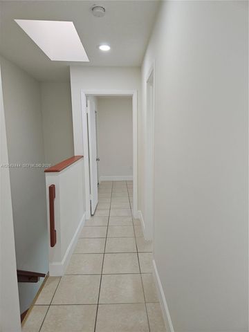 11071 NW 7th St 104-15, Miami, FL 33172