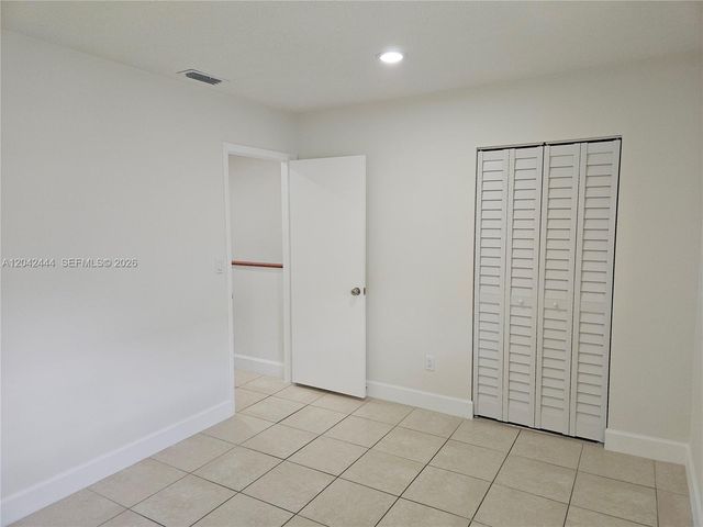 11071 NW 7th St 104-15, Miami, FL 33172