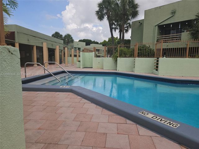 11071 NW 7th St 104-15, Miami, FL 33172