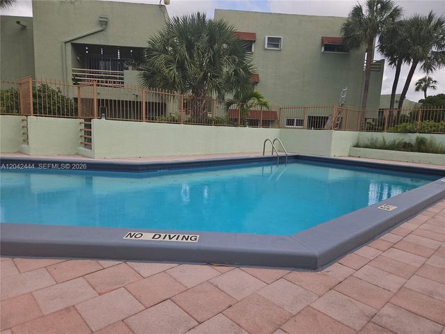 11071 NW 7th St 104-15, Miami, FL 33172