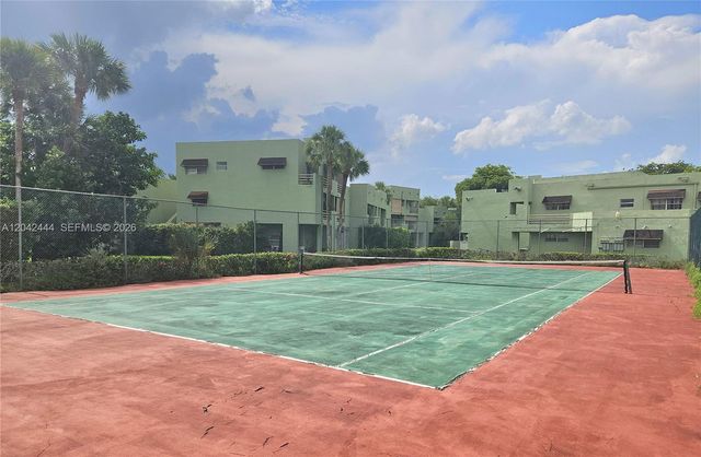 11071 NW 7th St 104-15, Miami, FL 33172