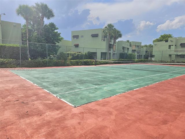 11071 NW 7th St 104-15, Miami, FL 33172