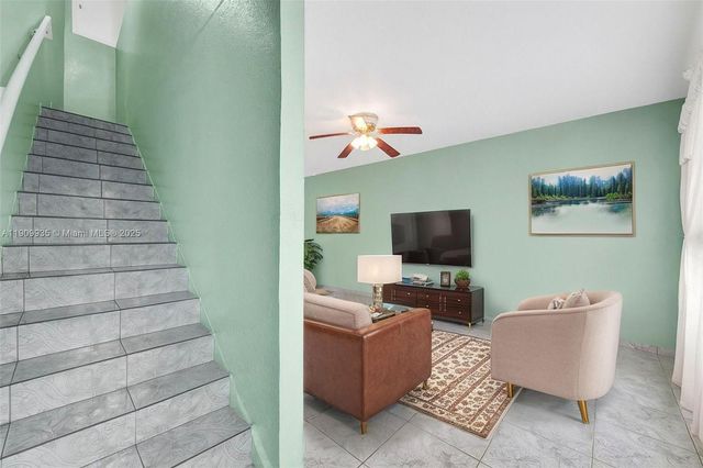 427 NW 84th Ter 427, Miami, FL 33150