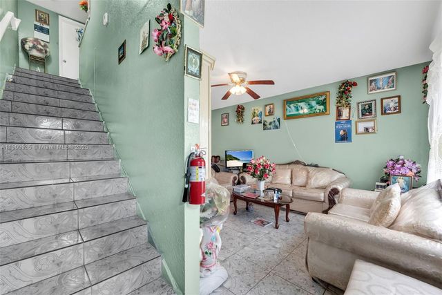 427 NW 84th Ter 427, Miami, FL 33150