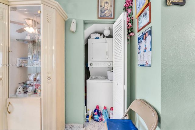 427 NW 84th Ter 427, Miami, FL 33150