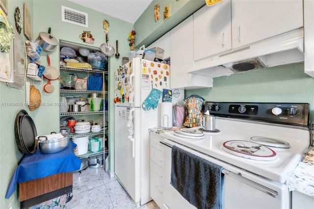 427 NW 84th Ter 427, Miami, FL 33150