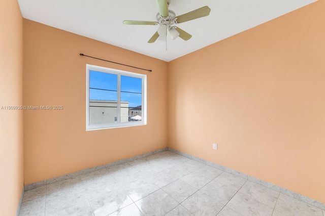 427 NW 84th Ter 427, Miami, FL 33150
