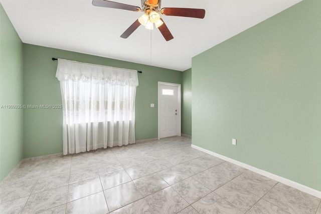 427 NW 84th Ter 427, Miami, FL 33150