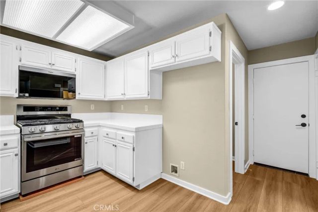 566 Hooper, Simi Valley, CA 93065