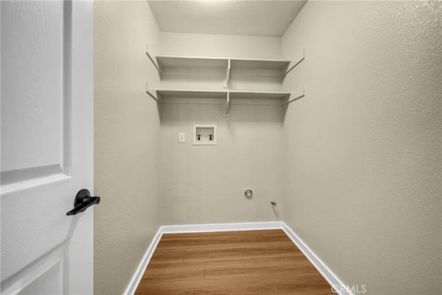 566 Hooper, Simi Valley, CA 93065