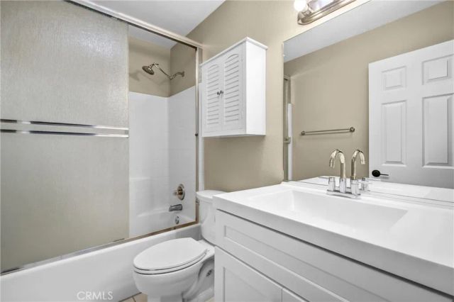 566 Hooper, Simi Valley, CA 93065