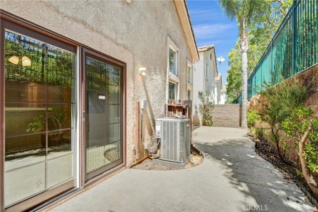 566 Hooper, Simi Valley, CA 93065