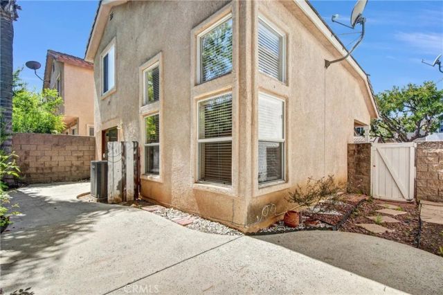 566 Hooper, Simi Valley, CA 93065