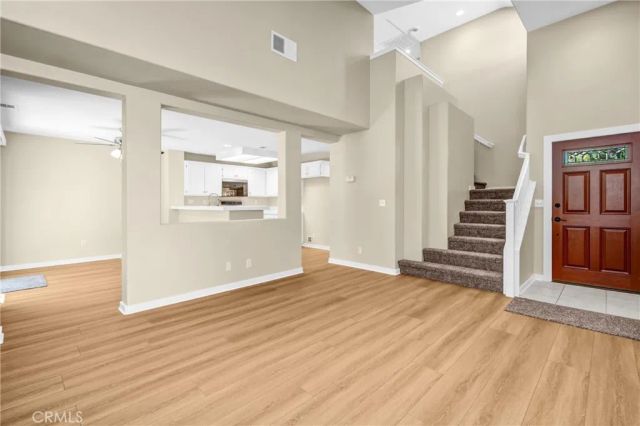 566 Hooper, Simi Valley, CA 93065