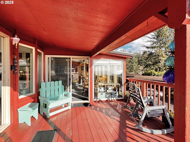 19921 WHALESHEAD Rd T 1, Brookings, OR 97415