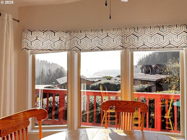 19921 WHALESHEAD Rd T 1, Brookings, OR 97415