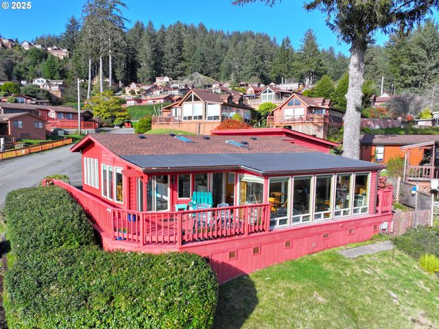 19921 WHALESHEAD Rd T 1, Brookings, OR 97415