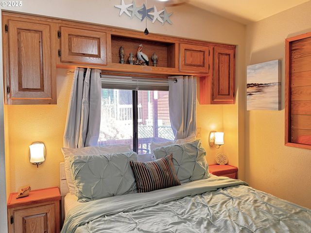 19921 WHALESHEAD Rd T 1, Brookings, OR 97415