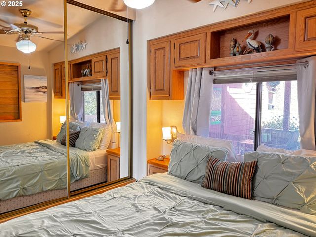 19921 WHALESHEAD Rd T 1, Brookings, OR 97415