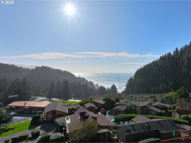 19921 WHALESHEAD Rd T 1, Brookings, OR 97415