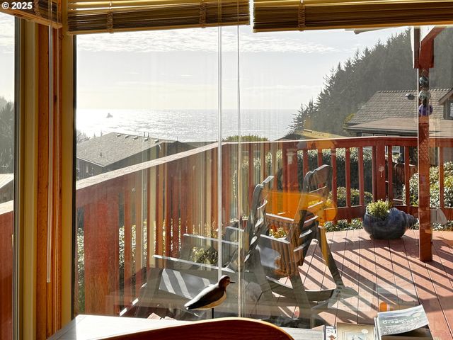 19921 WHALESHEAD Rd T 1, Brookings, OR 97415