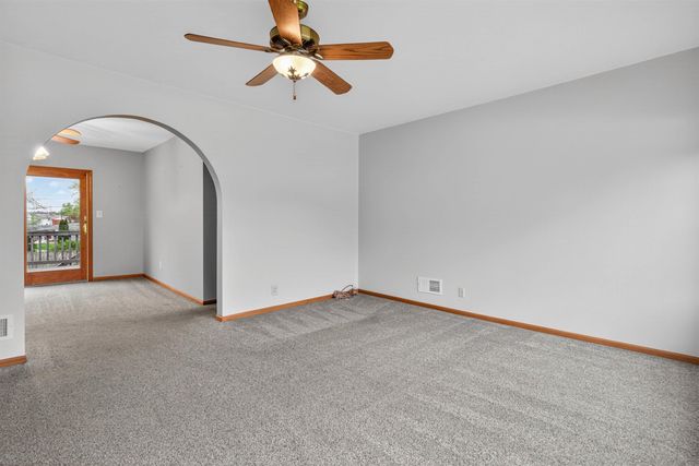 1139 Madison Street, Cedar Falls, IA 50613