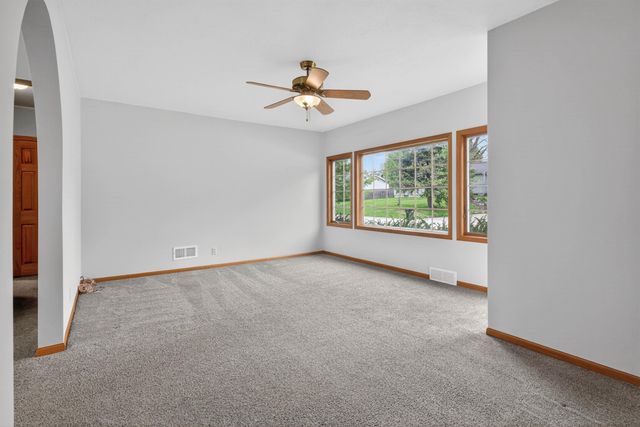 1139 Madison Street, Cedar Falls, IA 50613