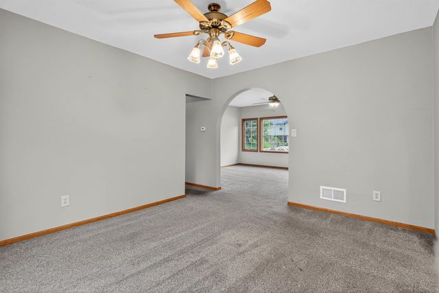 1139 Madison Street, Cedar Falls, IA 50613