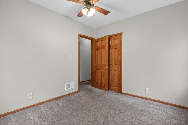 1139 Madison Street, Cedar Falls, IA 50613