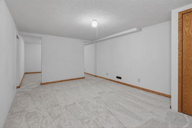 1139 Madison Street, Cedar Falls, IA 50613