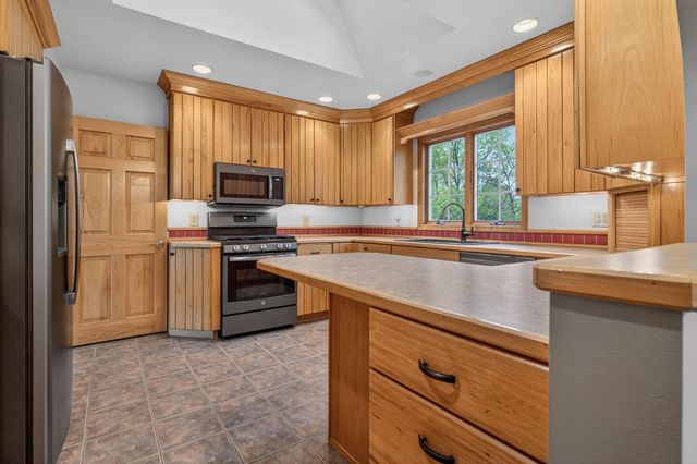 1139 Madison Street, Cedar Falls, IA 50613
