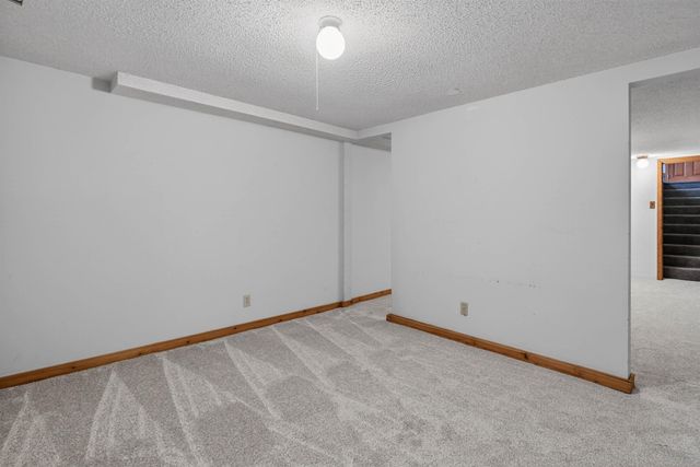 1139 Madison Street, Cedar Falls, IA 50613