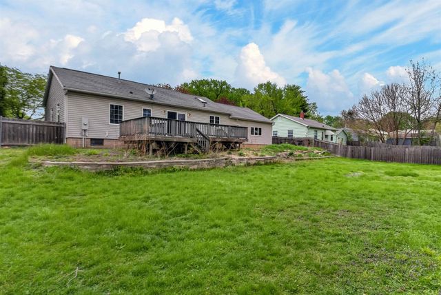 1139 Madison Street, Cedar Falls, IA 50613