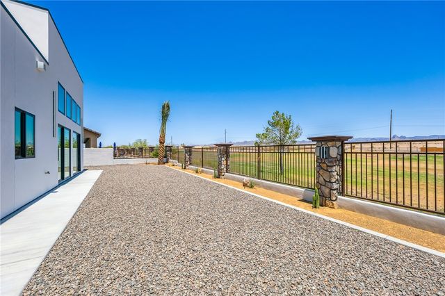 2446 E La Mancha, Fort Mohave, AZ 86426