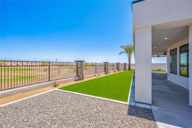 2446 E La Mancha, Fort Mohave, AZ 86426