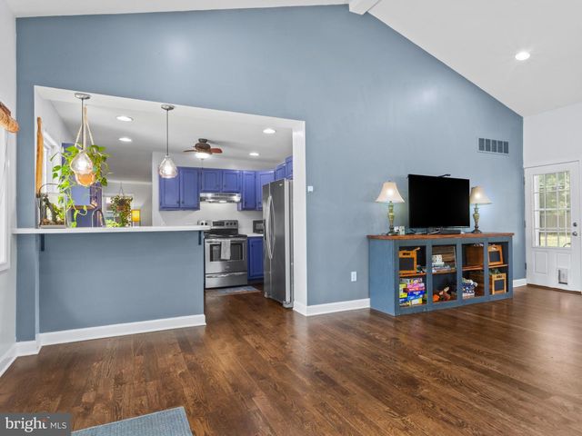 130 SOUTHDOWN RD, Edgewater, MD 21037
