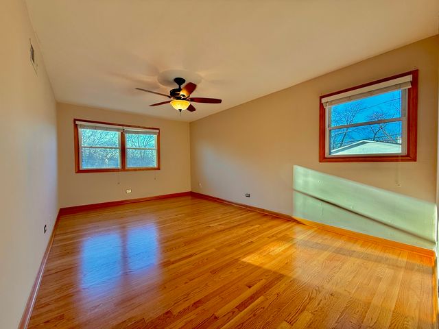 1403 S Birch Drive, Mount Prospect, IL 60056